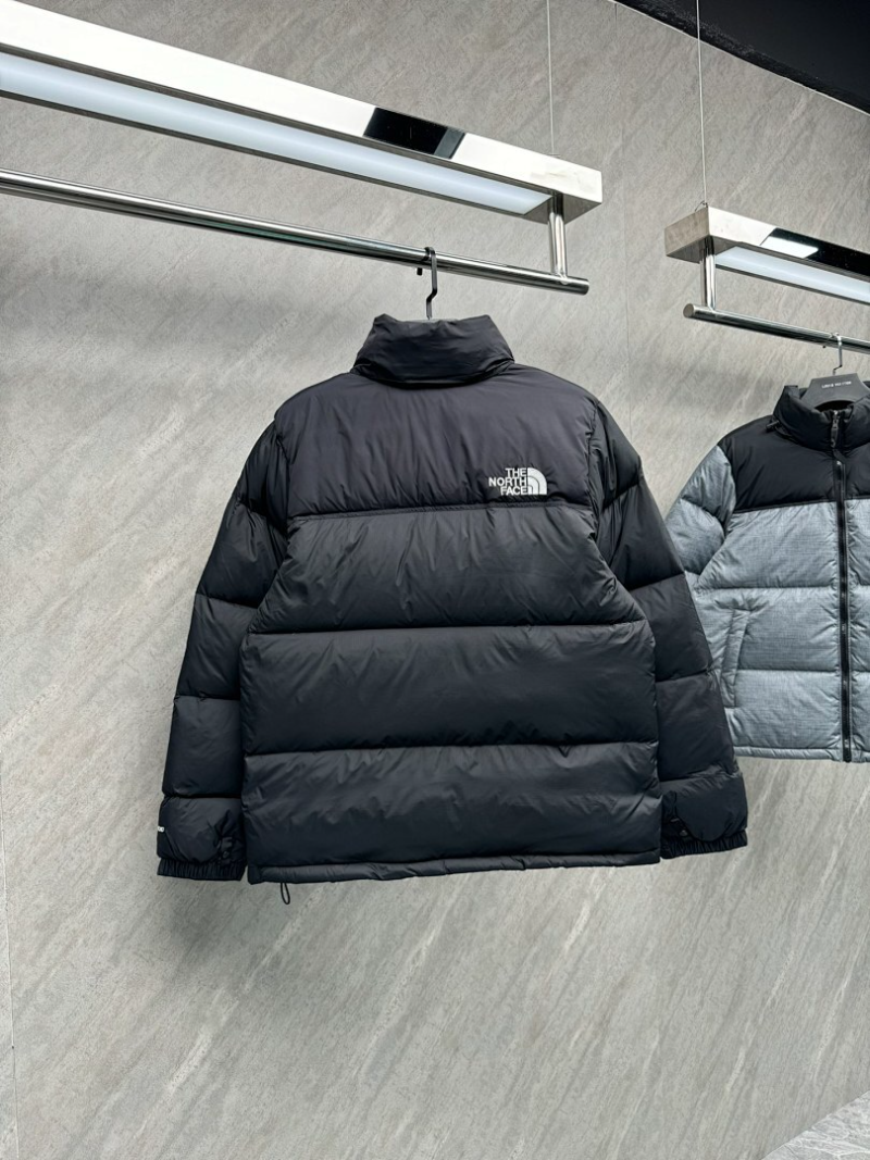 105918 Men's and women's classic down jacket from the north clother