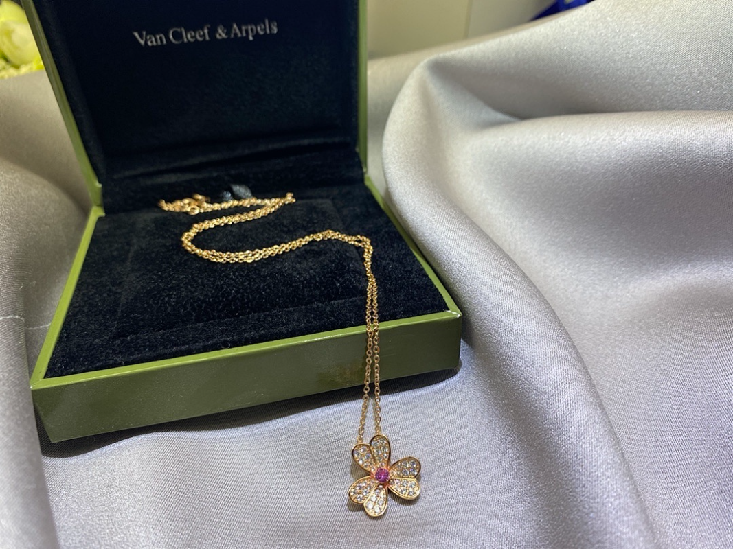 VAN64 Women's New Starry Sky Necklace Jewelry