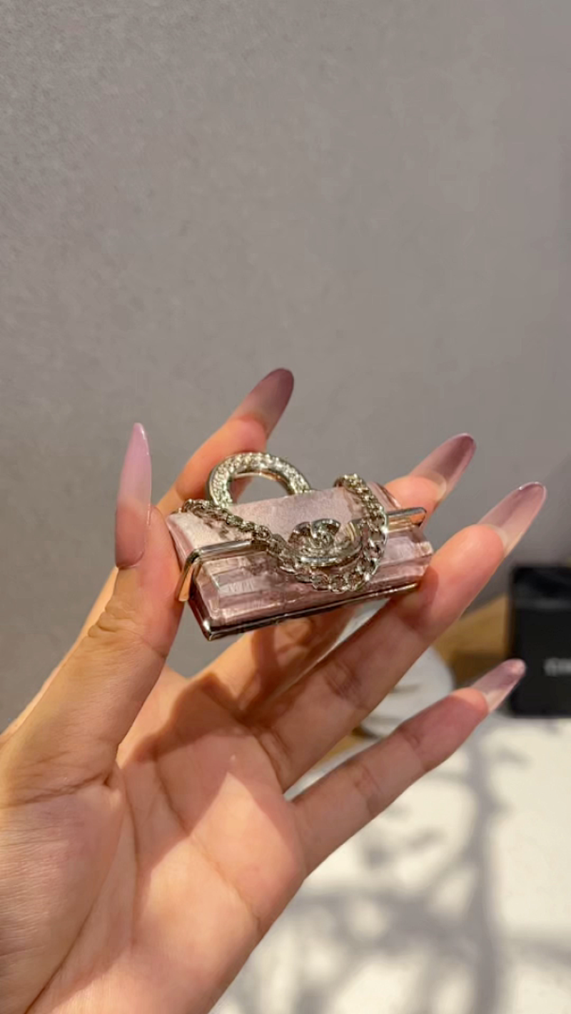 D205 Women's new handbag, brooch, jewelry