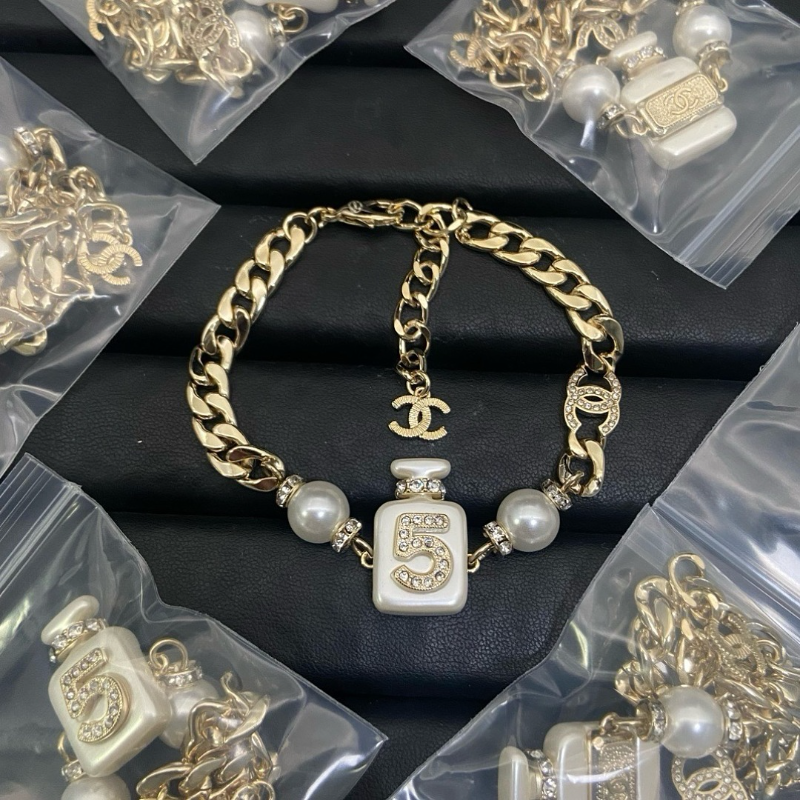CHB78 Women's new fashion No. 5 perfume bottle bracelet jewelry