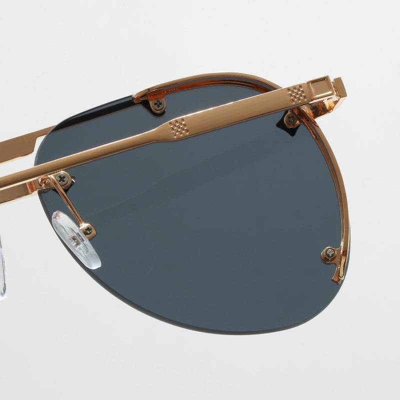 17568 Sunglasses with box