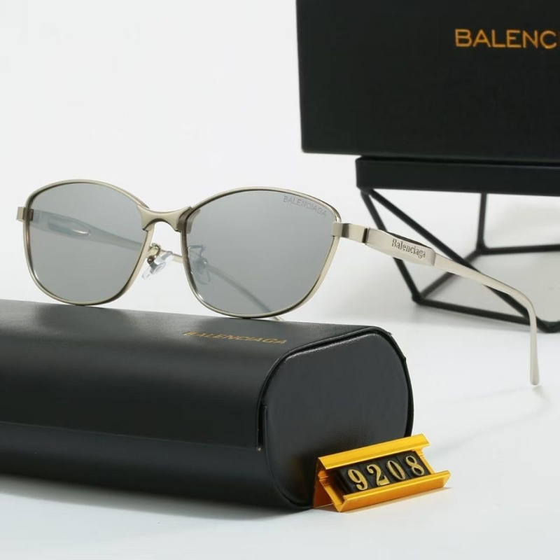 9208  Sunglasses with box