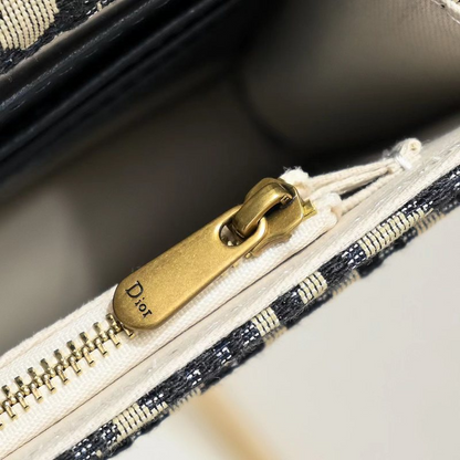 LDP50 Shoulder bags 22-14.5-3.5CM  with box