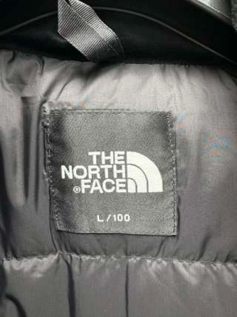 105891  Men's and women's northern workwear with multiple pockets, hooded down jacket, clothes