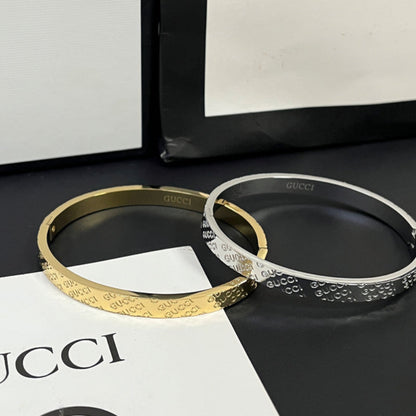 S373    Women's fashion 18K titanium steel bracelet   Jewelry