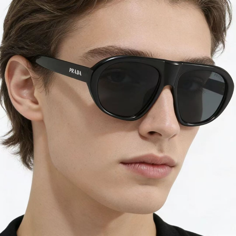 9885 Sunglasses with box