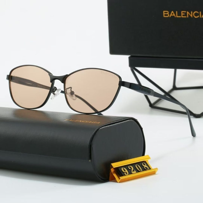 9208  Sunglasses with box
