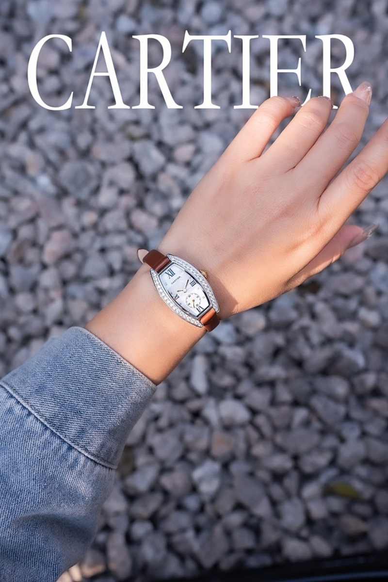 CW21  Women's Soft and Elegant 23mm X30mm Watch