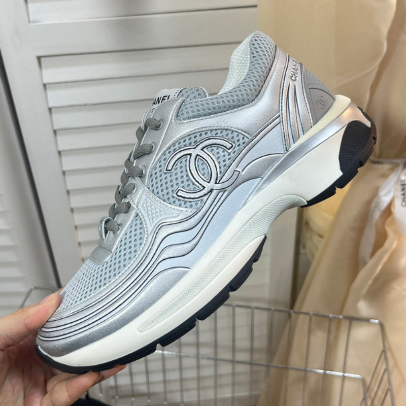 XRCS1 size 35-41 lady size  genuine leather sports shoes with packaging