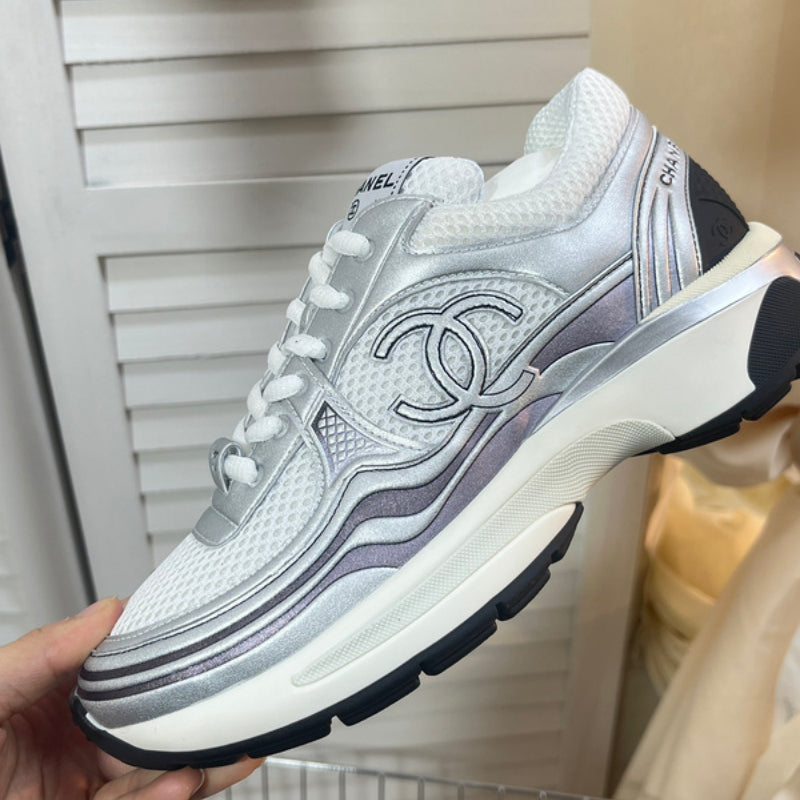 XRCS1 size 35-41 lady size  genuine leather sports shoes with packaging