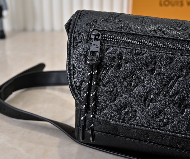 LLP016 Leather bag 26.6-17-11CM   for women and men Bags