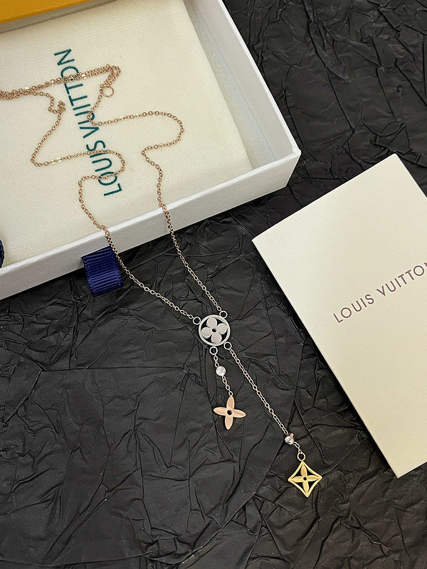 X632  Women's new titanium steel fashion necklace  jewelry