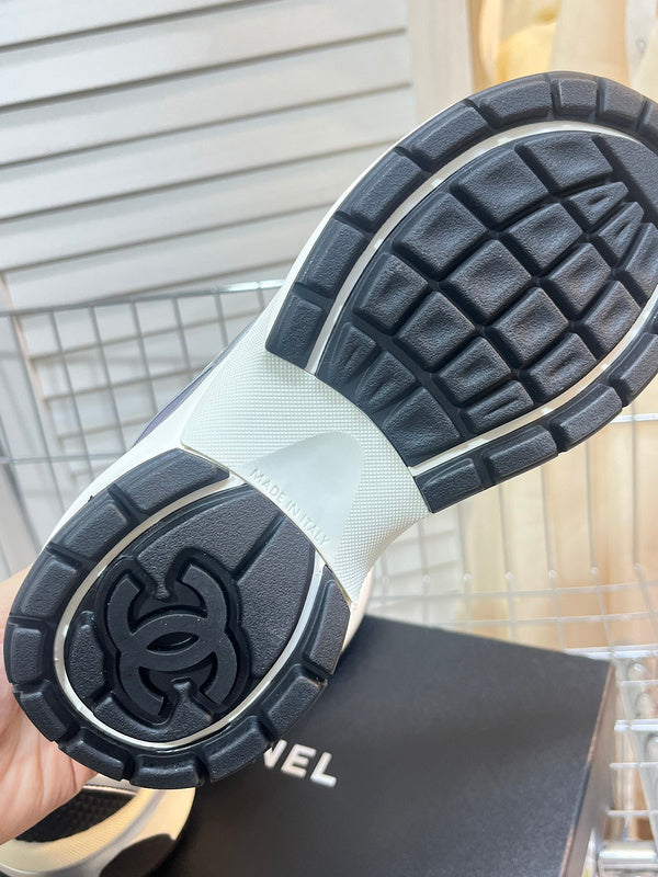 XRCS1 size 35-41 lady size  genuine leather sports shoes with packaging