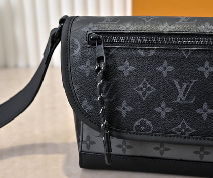 LLP016 Leather bag 26.6-17-11CM   for women and men Bags