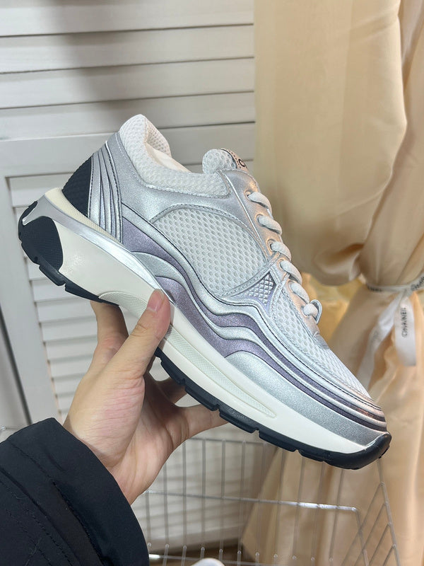 XRCS1 size 35-41 lady size  genuine leather sports shoes with packaging