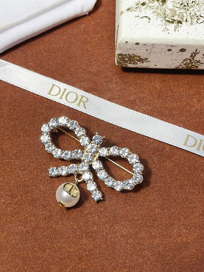 D189   New women's brooch jewelry