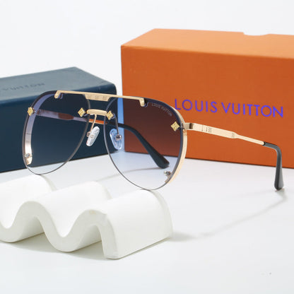 17568  Sunglasses with box