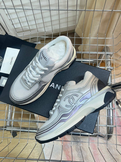 XRCS1 size 35-41 lady size  genuine leather sports shoes with packaging