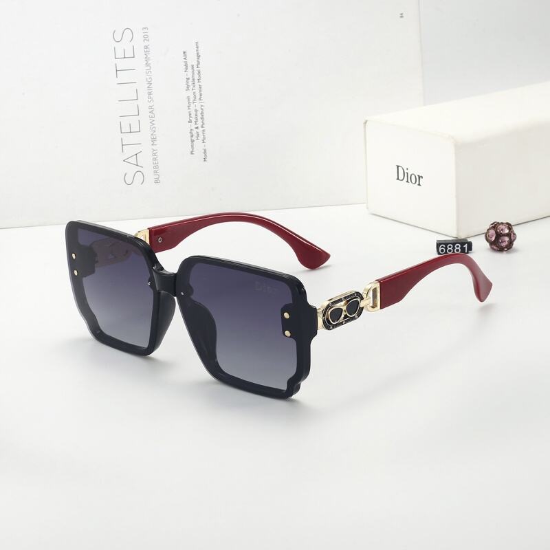 6881  Sunglasses with box