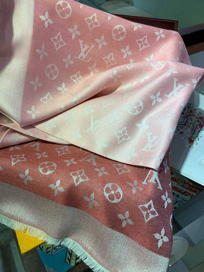 XLC28 Hidh quality 60% silk 40% wool Scarf Can choose box
