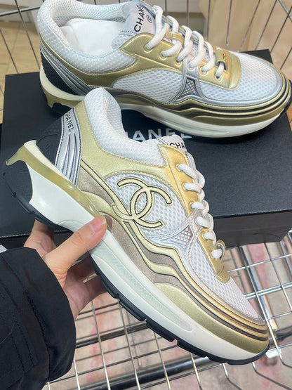 XRCS1 size 35-41 lady size  genuine leather sports shoes with packaging