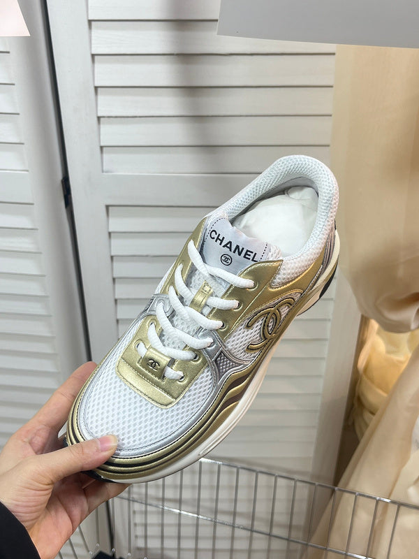 XRCS1 size 35-41 lady size  genuine leather sports shoes with packaging