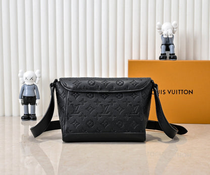 LLP016 Leather bag 26.6-17-11CM   for women and men Bags