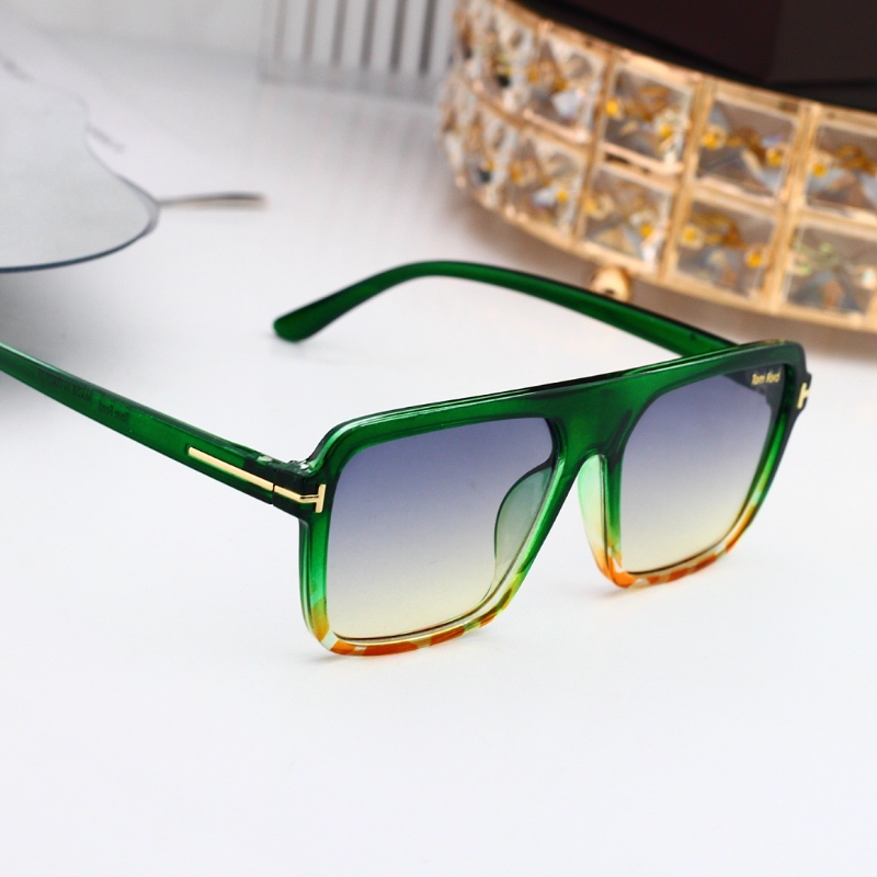 0729  Sunglasses with box