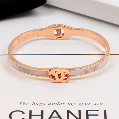 CHB22 Fashion boutique bracelet 316L stainless steel gold-plated bracelet, women's shell bracelet jewelry