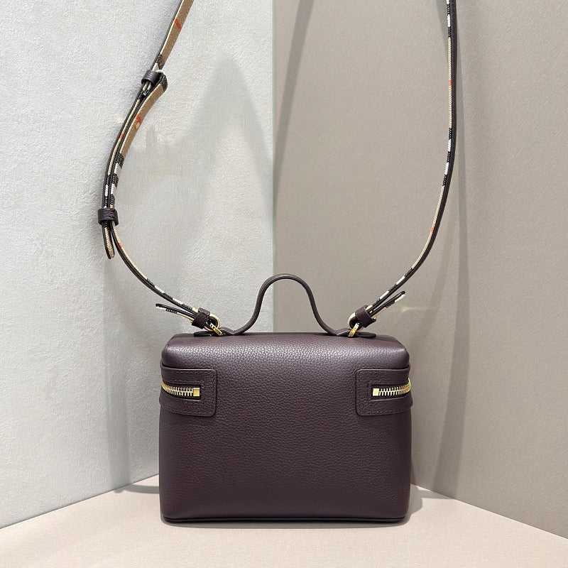 LBP18  Bag 19.5-8-15CM Shoulder bag